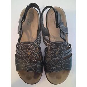Clarks Women's Leisa Janna Black Leather Casual Hook & Loop Sandals, Size  7.5M